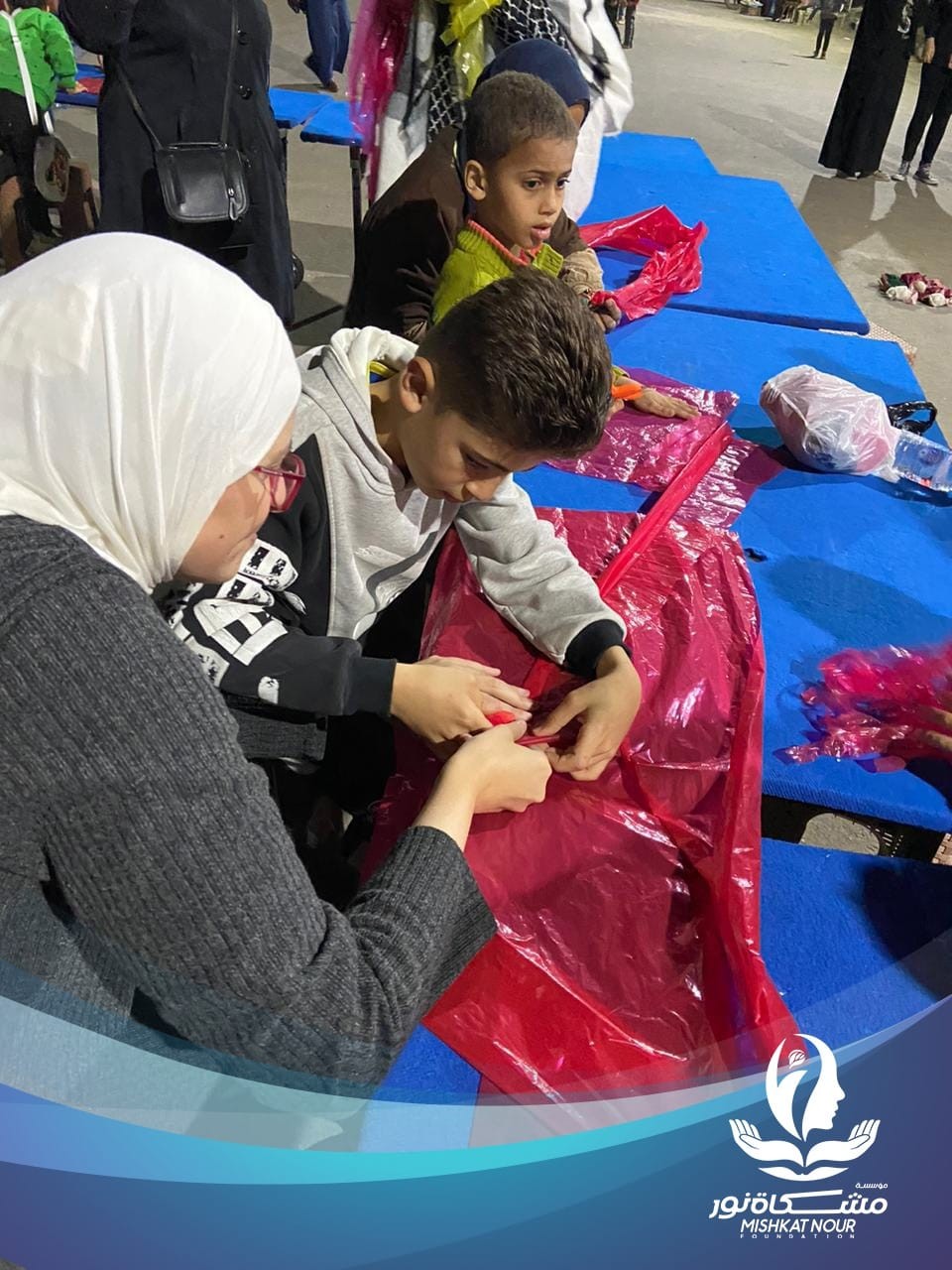 أهالي حي الضواحي يشاركون مؤسسة مشكاة نور الاحتفال بقدوم شهر رمضان