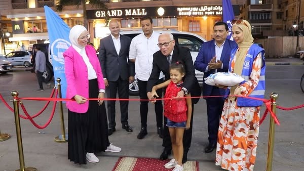 اللواء عادل الغضبان والدكتورة نور الهدى الجمّال يفتتحان المعرض الصيفي لصغار التجار والحرف اليدوية