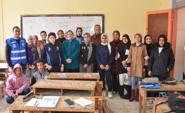 وكيل وزارة التربية والتعليم تشيد بمشروع مؤسسة مشكاة نور "التعليم المستمر" المجاني للمرحلتين الابتدائية والإعدادية.