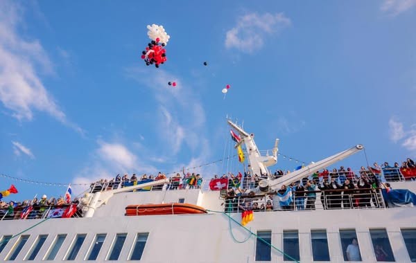 مشكاة نور ونيو بلان يقدمان العرض الفني "مصر الحضارة" للترحيب بطاقم السفينة والزائرين