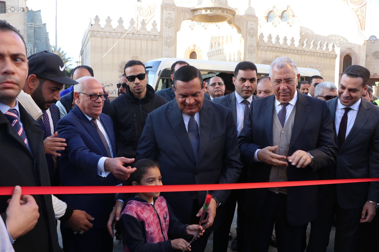 الافتتاح الجزئي للمرحلة الثالثة لتطوير منطقة فاطمة الزهراء بحي الضواحي