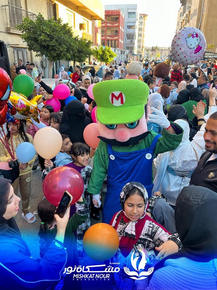 مؤسسة مشكاة نور تشارك أهالي بورسعيد والأخوة الفلسطينيين بالعريش احتفالاتهم بعيد الفطر المبارك