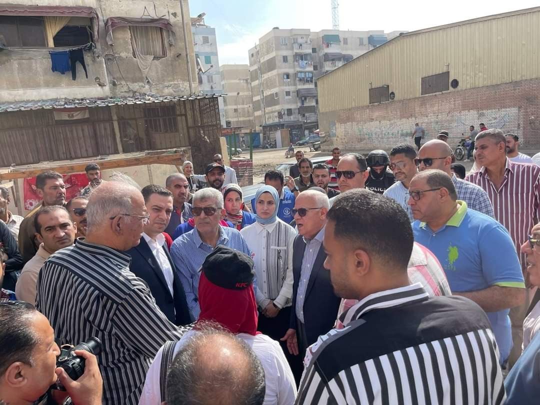 محافظ بورسعيد يتفقد المرحلة الثالثة لتطوير منطقة فاطمة الزهراء.