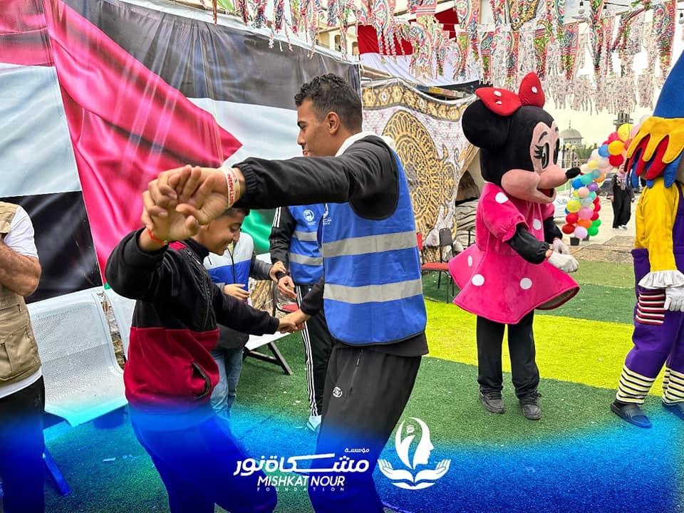 مؤسسة مشكاة نور تشارك أهالي بورسعيد والأخوة الفلسطينيين بالعريش احتفالاتهم بعيد الفطر المبارك