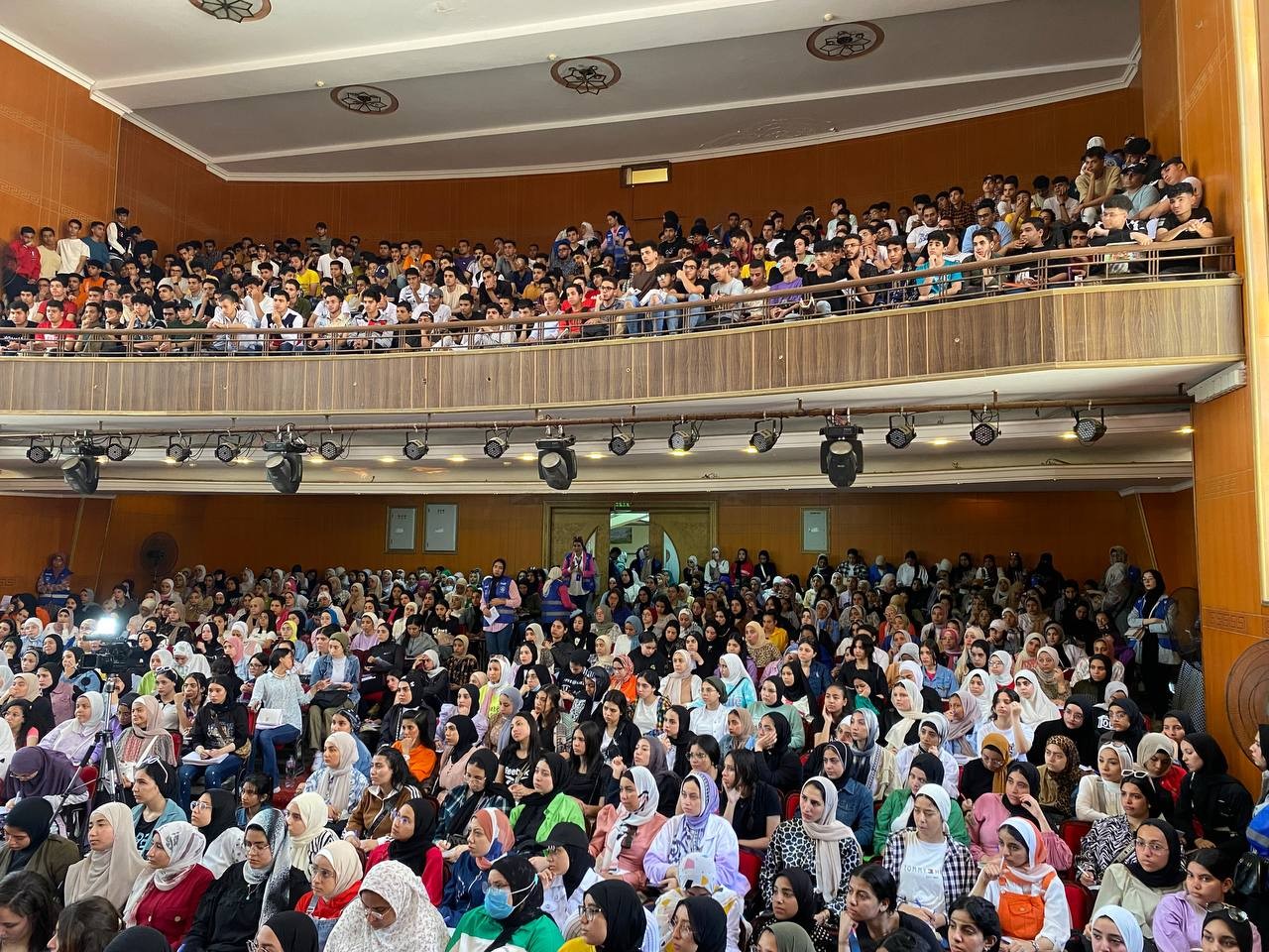 تغطية صحيفة وكالة أنباء مصر المصرية "لقوافل مراجعات الثانوية العامة والإعدادية" بعد النجاح الكبير الذي حققته والحضور الكثيف من الطلاب.